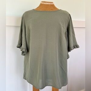 Women's Olive Green Ruffle short Sleeve Top size large